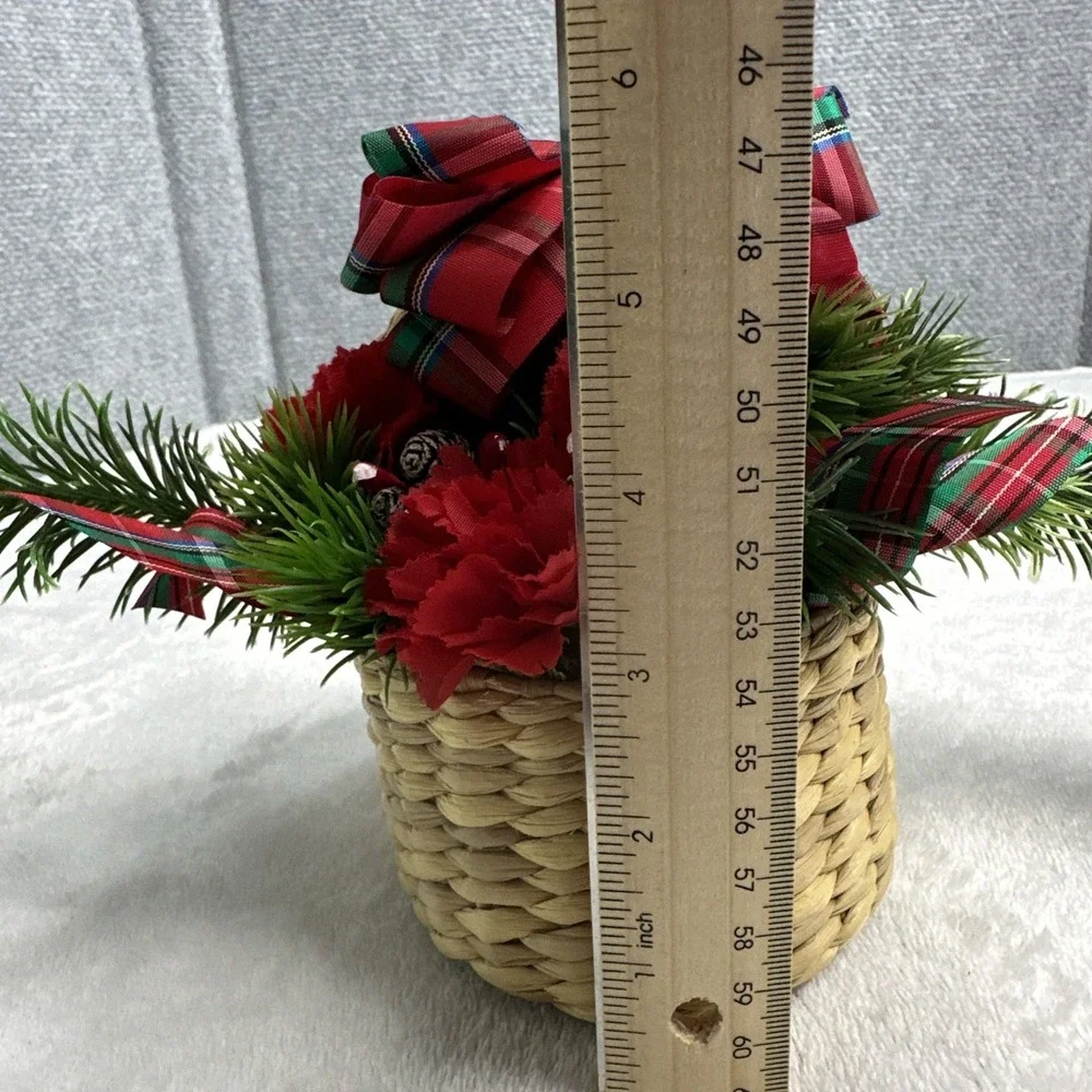 Vintage Small Wicker Christmas Basket With Floral Lid Ribbon Multicolor 4